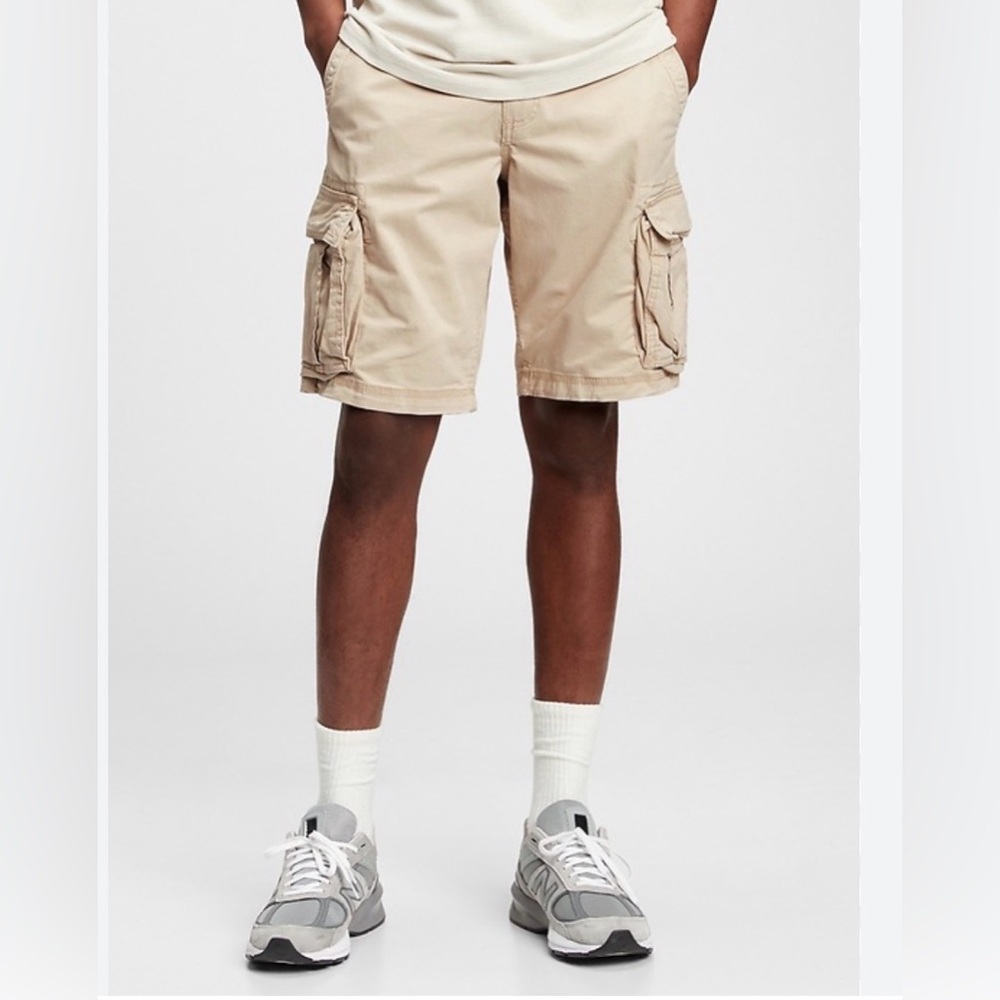 Gap 11” Twill Cargo Shorts with Gapflex- Waist Size 30